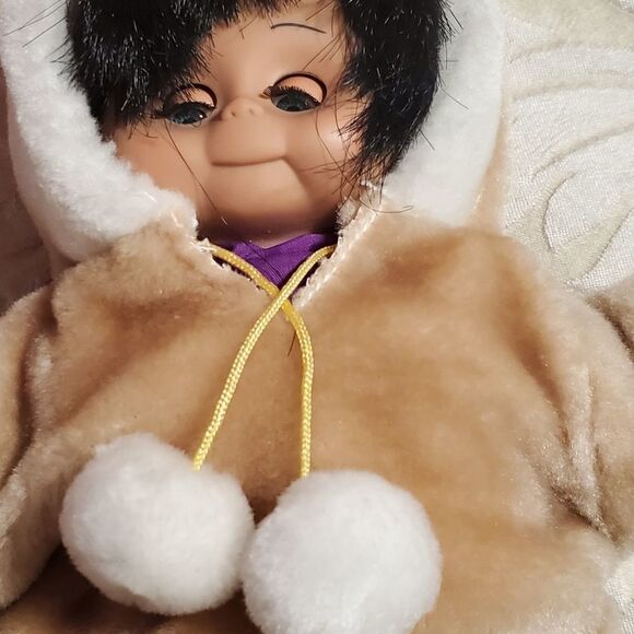 Arctic Kids Eskimo Doll - Picture 5 of 6
